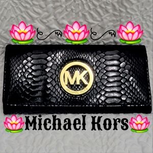 🪷Micheal Kors Fulton Python Wallet